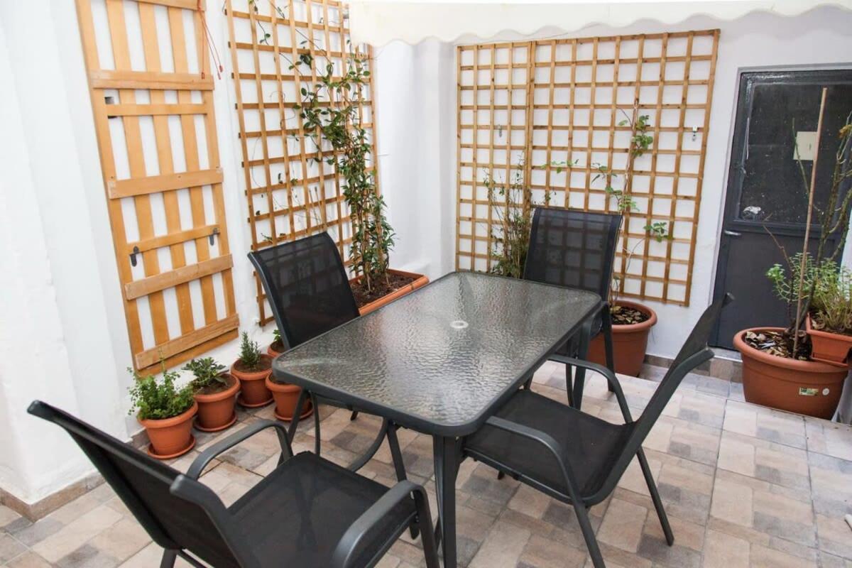 אתונה Beautiful New Apartment In Petralona מראה חיצוני תמונה