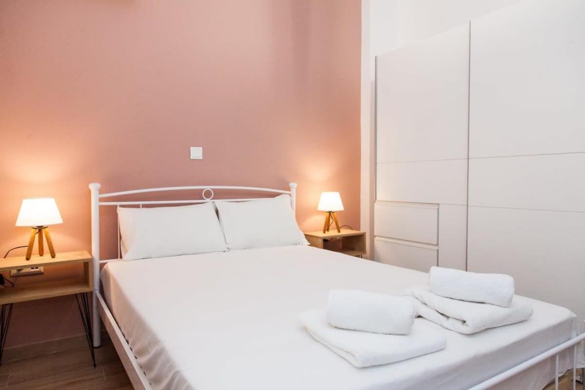 אתונה Beautiful New Apartment In Petralona מראה חיצוני תמונה