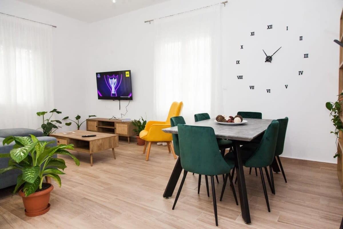 אתונה Beautiful New Apartment In Petralona מראה חיצוני תמונה
